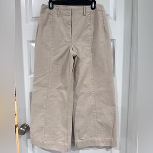 Chelsea & Violet Women's Tan Capris